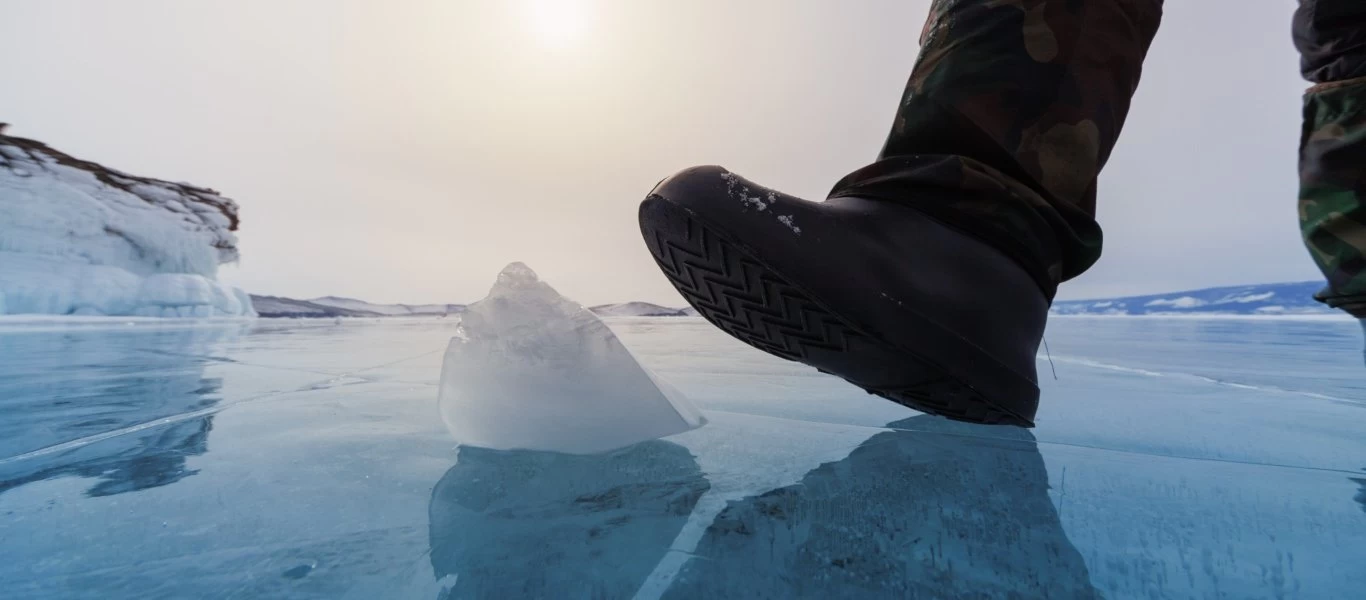 Ψαρά φύλακας - άγγελος έσωσε την ζωή παιδιού που στεκόταν επάνω σε κομμάτι πάγου (βίντεο)